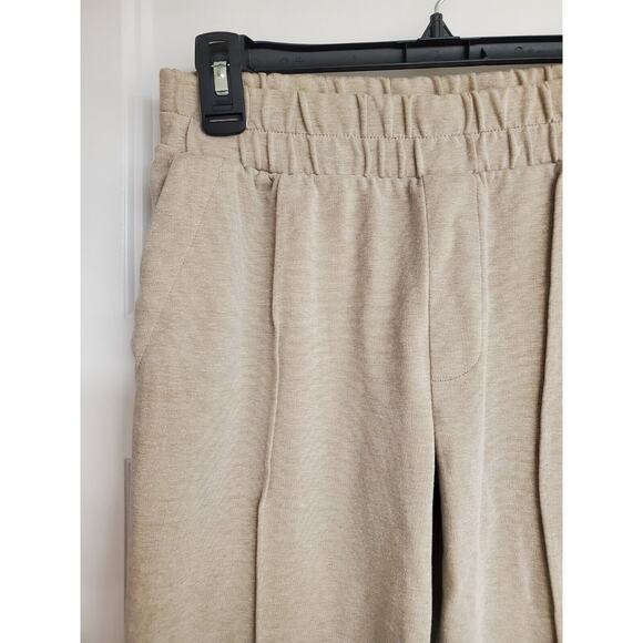 Women's a new day Khaki Colored Pleated Crop Sweatpants | Size XS - Picture 6 of 8